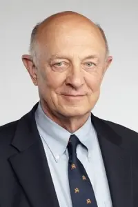 Photo R. James Woolsey, Jr.