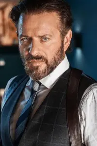 Photo Costas Mandylor