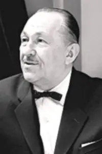 Photo Vladimir Shnejderov