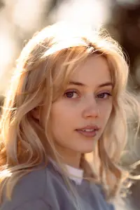 Photo Grace Van Dien #329897