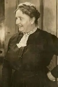 Photo Milla Davenport