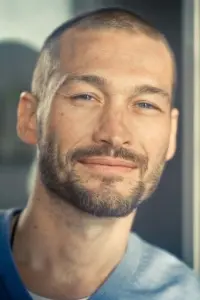 Photo Andy Whitfield