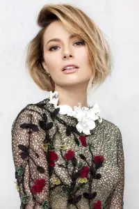 Photo Laura Cosoi #396424