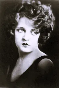 Photo Dorothy Dwan