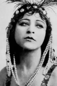 Photo Charlotte Burton #508897