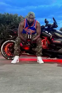 Photo Chris James #384243