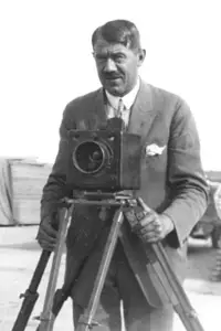 Photo Henrik Jaenzon