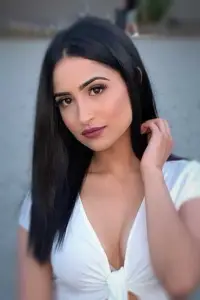 Photo Tanu Grewal #502903