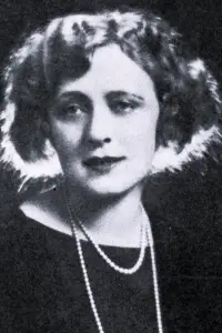 Photo Lucille Lee Stewart