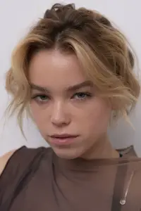 Photo Milly Alcock #510996