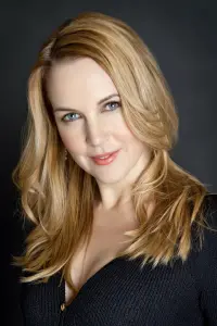 Photo Renee O'Connor