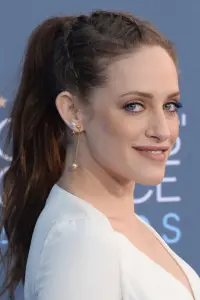 Photo Carly Chaikin