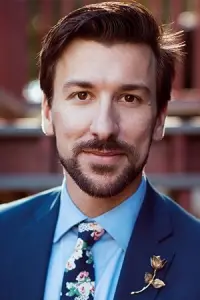 Photo Spencer Devlin Howard