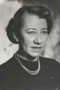 Photo Flora Robson
