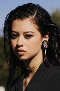 Photo Amber Midthunder #327624