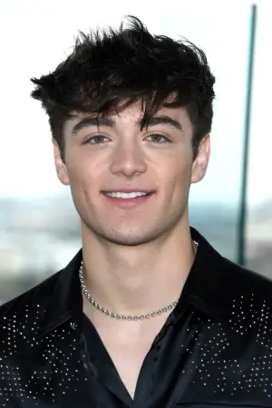 Photo Asher Angel #13489