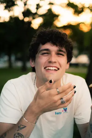 Photo Zach Meyers #368624