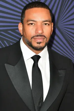 Photo Laz Alonso #15523