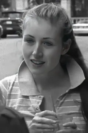 Photo Kate Lyn Sheil #100322