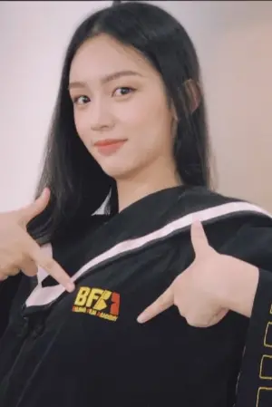 Photo Zhou Ye #110153