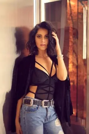 Photo Yasmine Raeis #255313