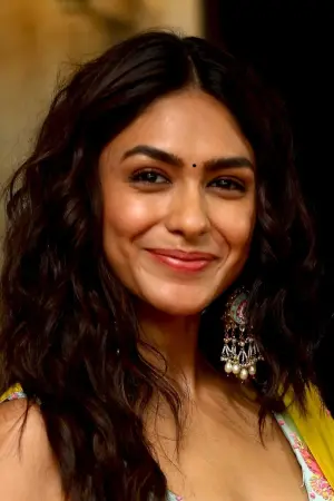 Photo Mrunal Thakur #254107