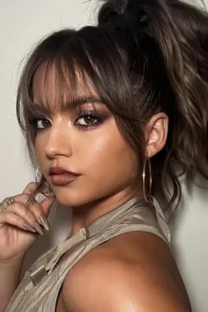 Photo Isabela Merced #251862