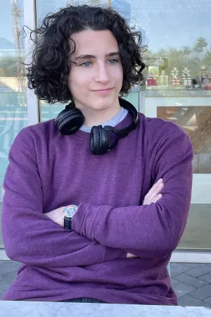 Photo Milo Miller #139462