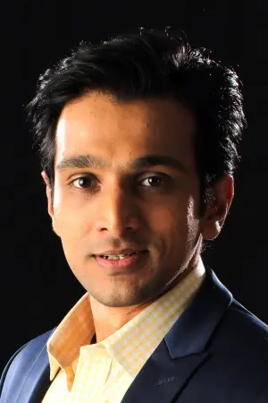 Photo Pratik Gandhi #254644