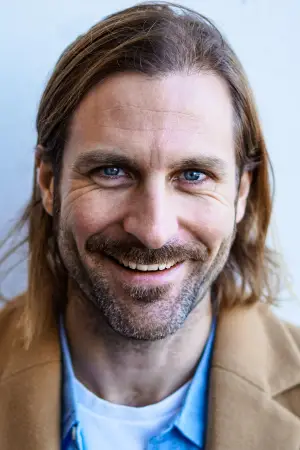 Photo Stew McLean #332689