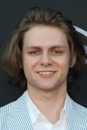 Photo Ty Simpkins #66881