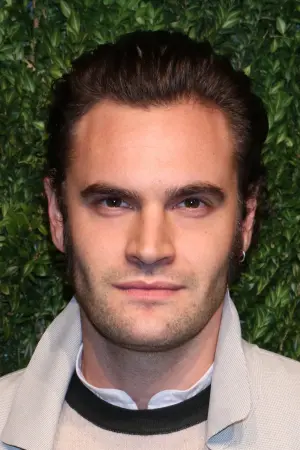Photo Tom Bateman #36858