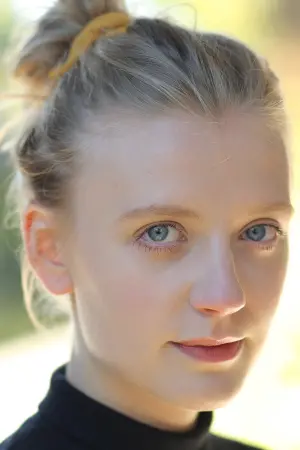 Photo Poppy Lee Friar #159366