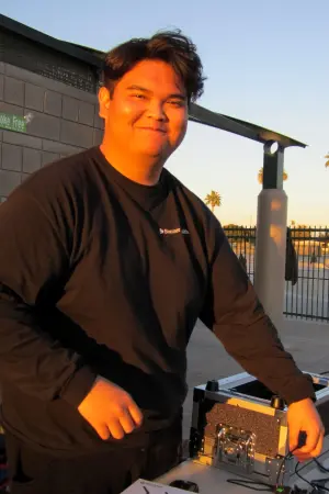 Photo Cameron DeCuna #270185