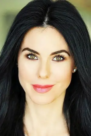 Photo Defne Samyeli #379797