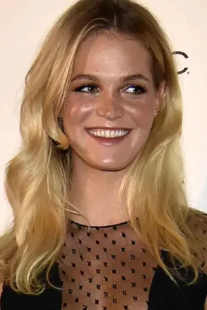 Photo Erin Heatherton #25761