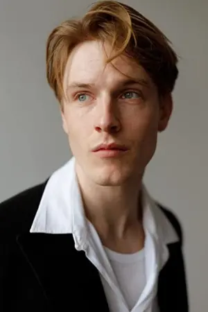 Photo Louis Hofmann #72757