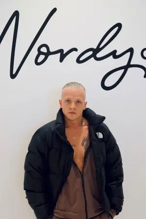 Photo Rae Serbeck #373838