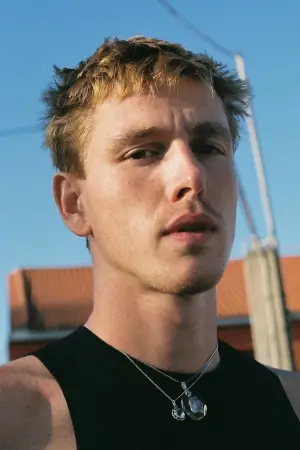 Photo Harris Dickinson #327949