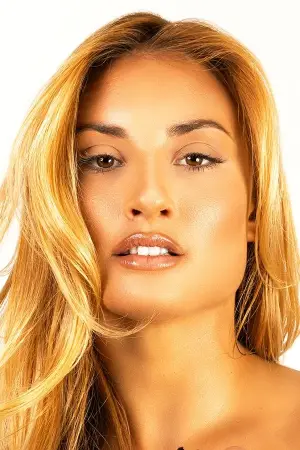 Photo Montana Tucker #370457