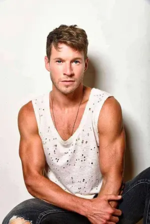 Photo Chad Michael Collins #17939