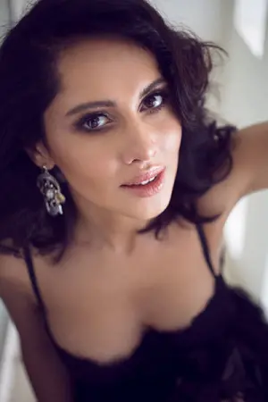 Photo Yasmine Raeis #255311