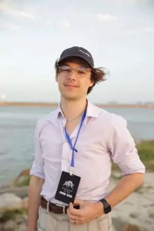 Photo Tom Paino #368936