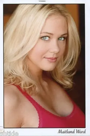 Photo Maitland Ward #21556