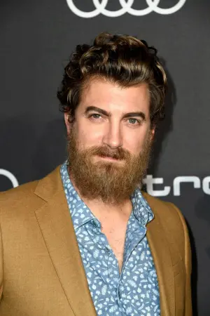 Photo Rhett McLaughlin #278933