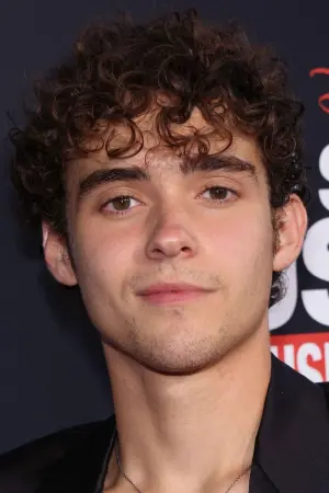 Photo Joshua Bassett #240016