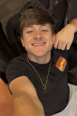 Photo Elijah Cook #291489