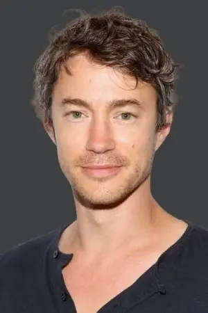 Photo Tom Wisdom #9560