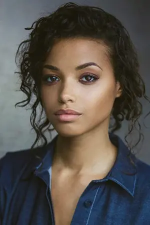 Photo Ella Balinska #56425