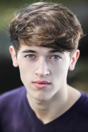 Photo Tom Blyth #360